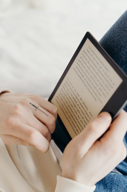 Bookstagram Review: The Digital Salon Redefining Literary Culture
