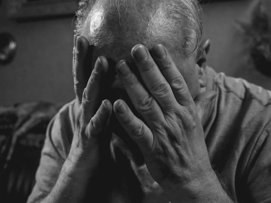 Man's Search for Meaning Review: Frankl's Lessons on Suffering
