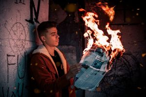 The Dark Side of Bookstagram: Burnout, Comparison & The Pressure to Post