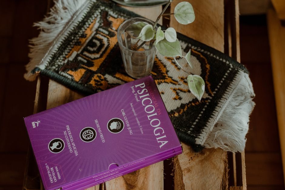 The Bookstagram Economy: Monetization, Influence & Psychology
