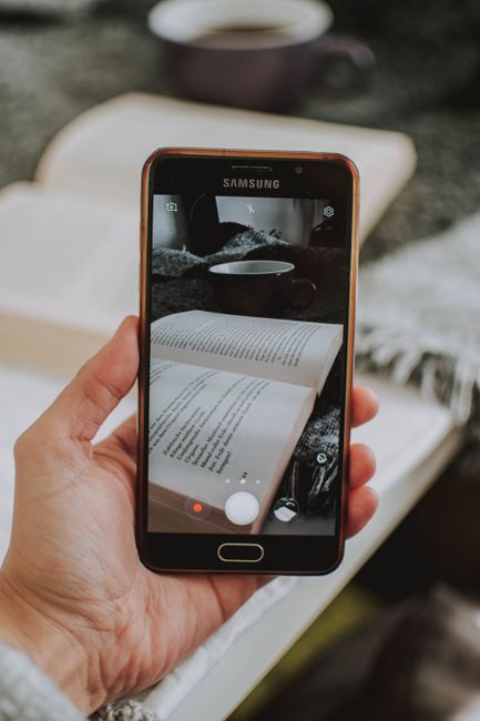 The Bookstagram Effect: Psychology of a Digital Reading Community