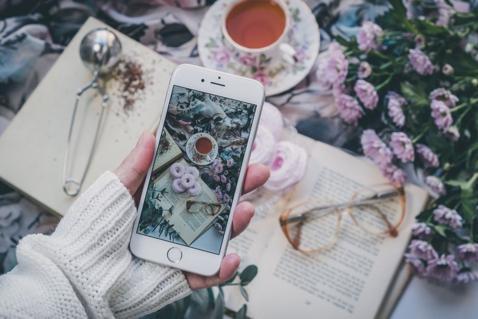 The Bookstagram Effect: How Instagram Reshaped Reading & Community