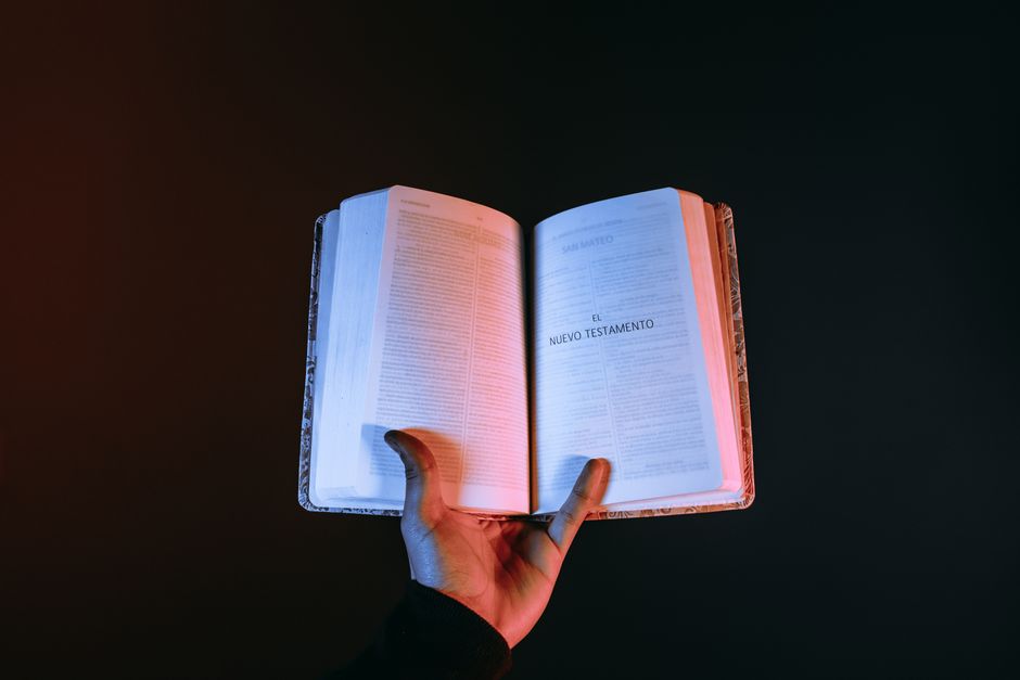 Bookstagram Review: Summary, Lessons & The New Literary World