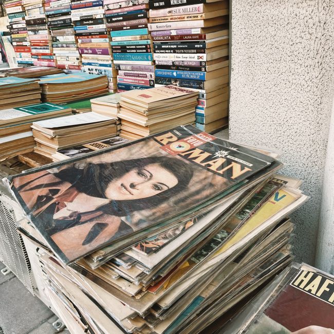 The Bookstagram Effect: How Social Media Rewrites Bestseller Lists