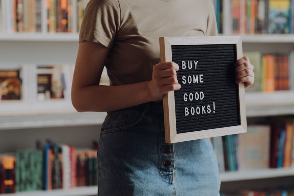 Bookstagram: The Digital Engine Changing How We Read and Buy Books