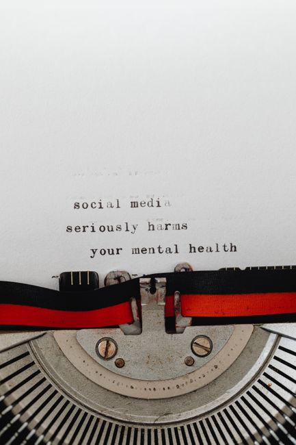 The BookTok Effect: The Psychology Behind Social Media's Literary Gold Rush
