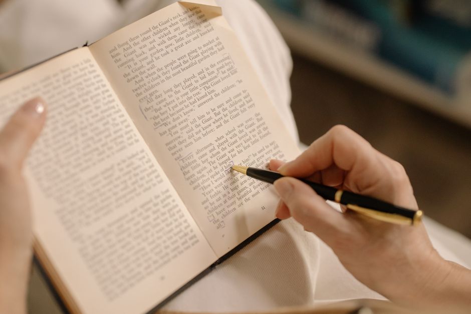 BookTok: The New Literary Critic or a Race to the Bottom?